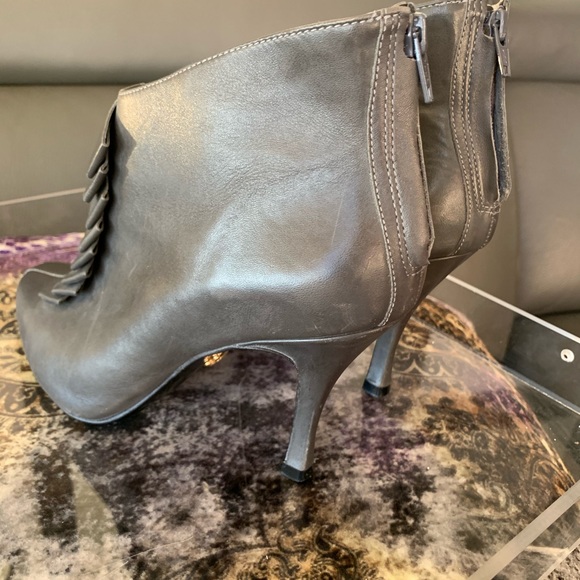 Pour La Victoire Leather Grey Boots - Picture 4 of 5